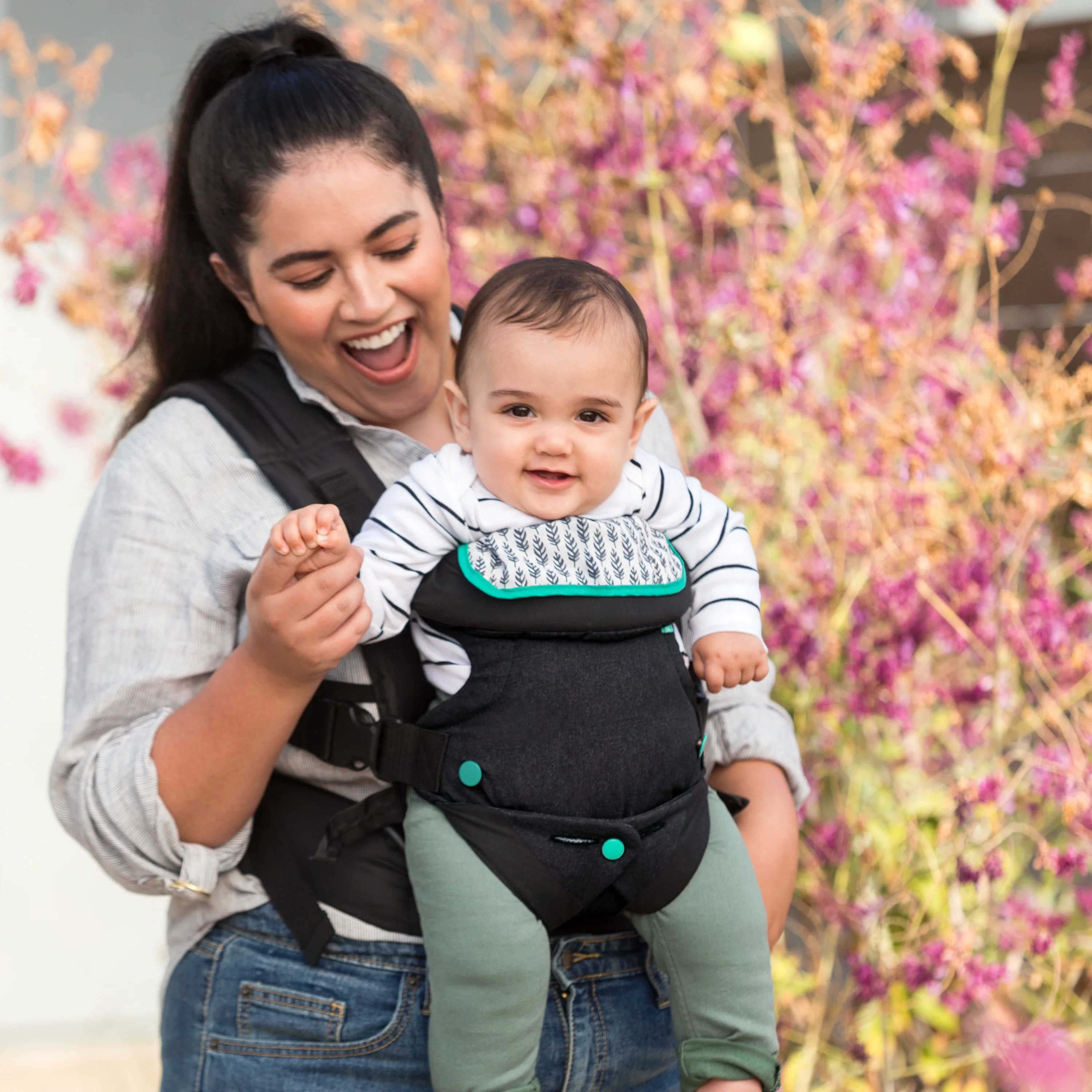 Flip™ 4-in-1 Convertible Carrier, Black - Image 9