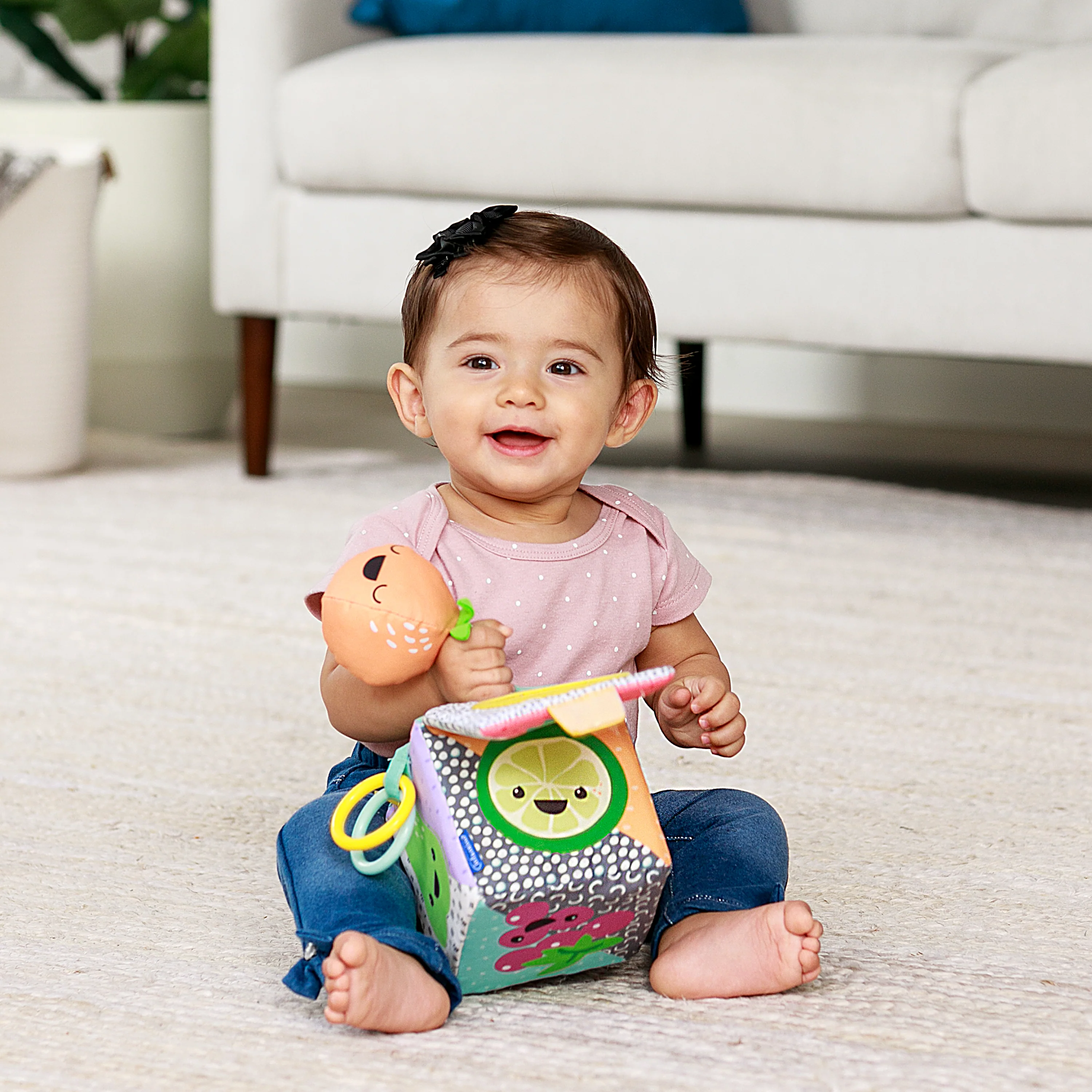 Peek & Seek Sensory Discovery Cube - Image 6